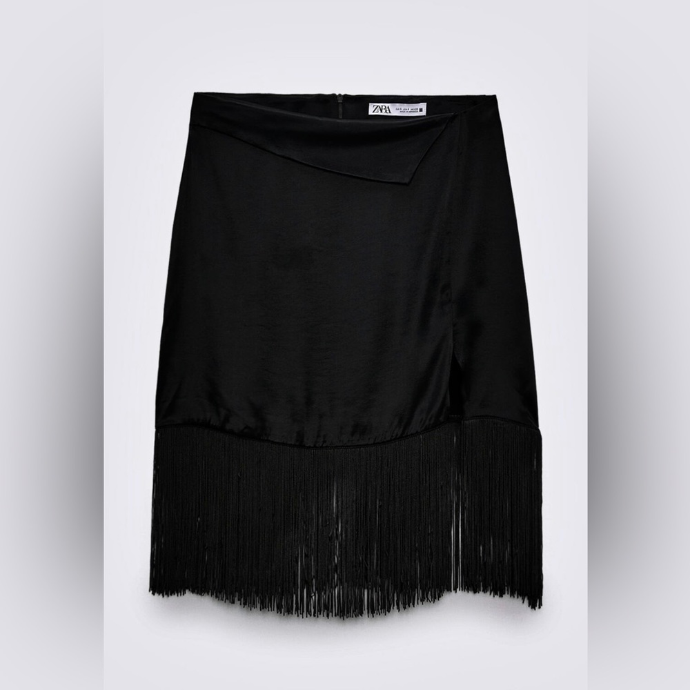 BLACK MINI SKIRT
